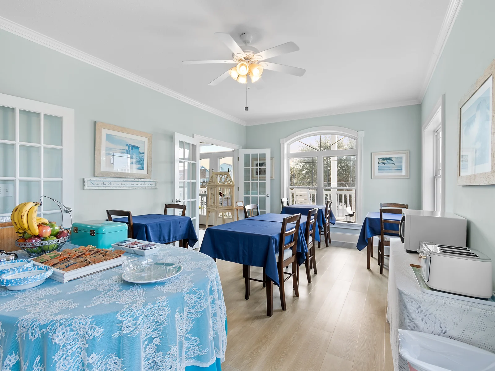 SunsetBreakfastArea - 2